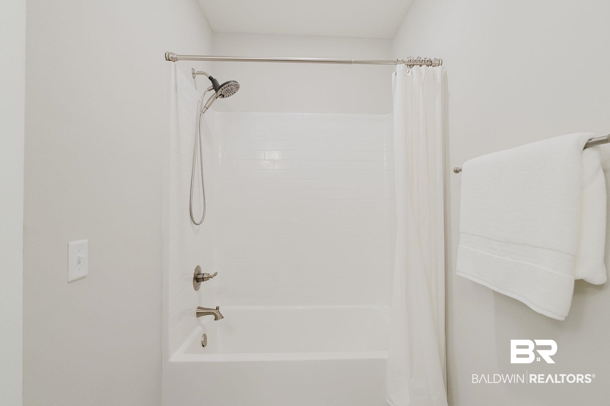 7872 Calverton Street Foley, AL 36535 - Photo 46 of 76 Tub-shower combination featuring a brushed nickel showerhead and faucet