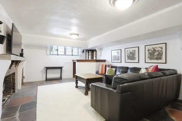 $2,995,000 | 42 Edmunds Road, Wellesley, MA 02481