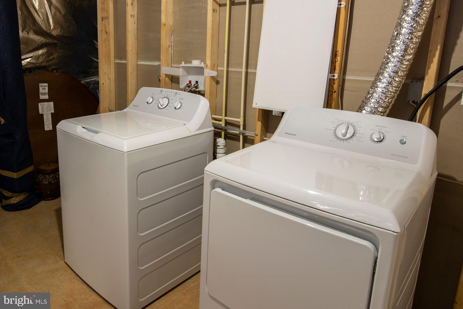 12908 Hoadly Manor Drive Manassas, VA 20112 - Photo 13 of 18 Large Laundry/Storage Room