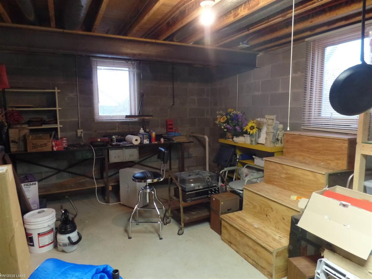 2564 North Lakeshore Road Carsonville, MI 48419 - Photo 40 of 60 31350368-39.JPG