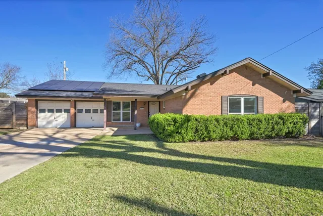$3,100 | 1912 Cannonwood Lane, Austin, TX 78745