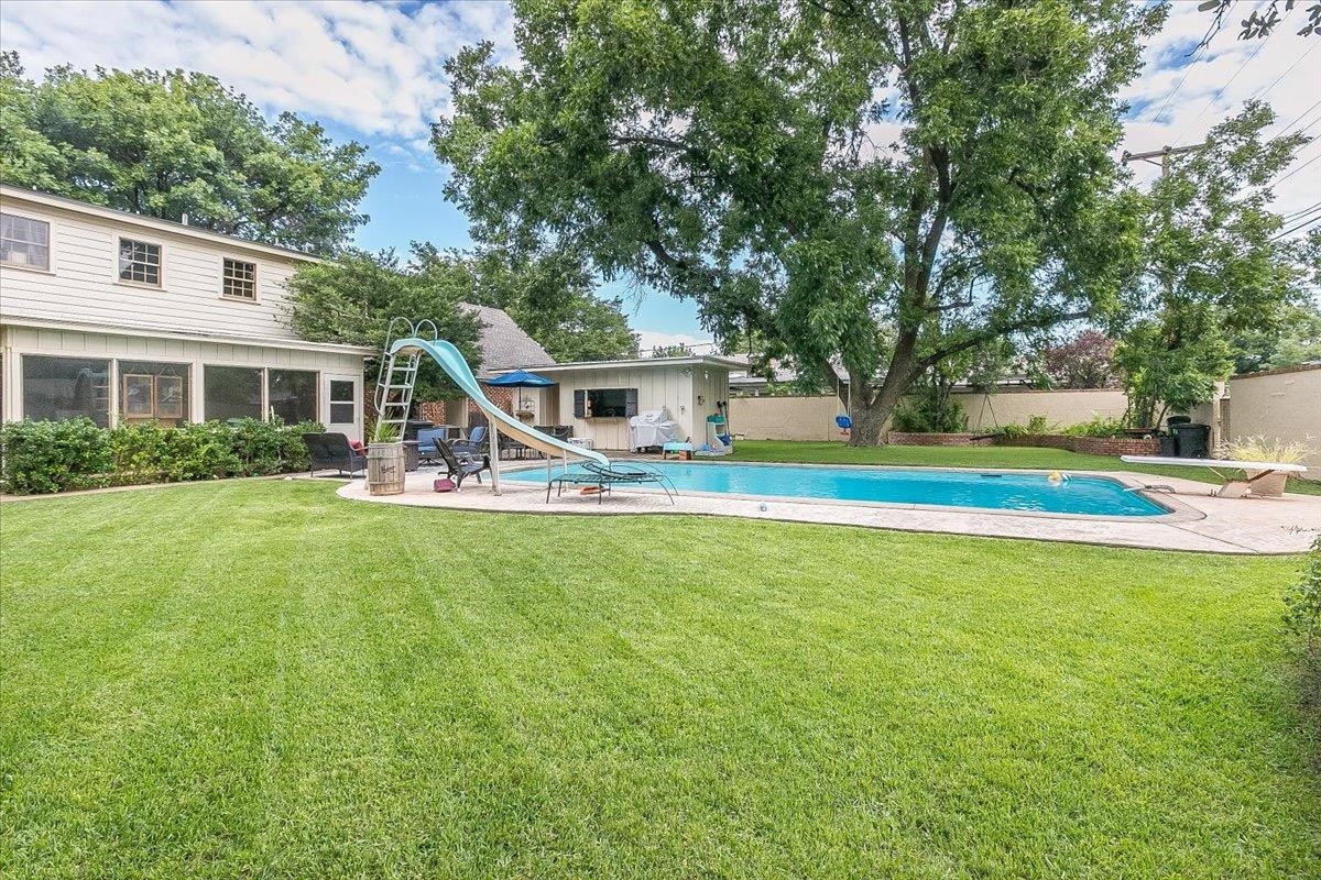 1308 Borger Plainview, TX 79072 - Photo 7 of 47 Photo 7