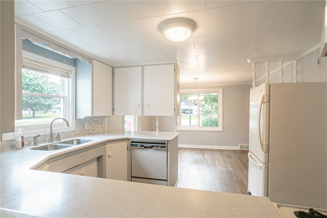 80 South Street Pittsford, NY 14534 - Photo 14 of 46