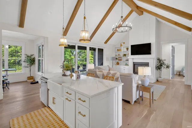 $779,900 | 4504 North Triple Crown Drive, Bloomington, IN 47404