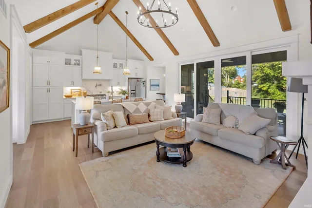 $799,900 | 4504 North Triple Crown Drive, Bloomington, IN 47404