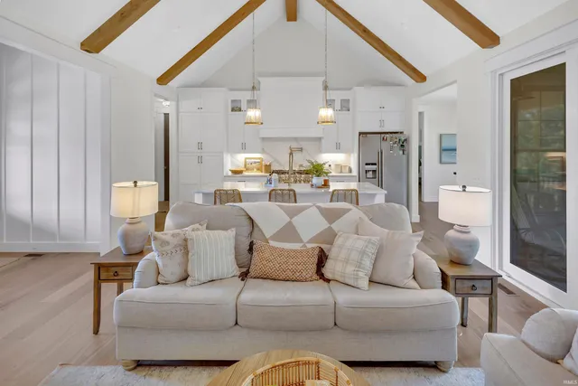 $799,900 | 4504 North Triple Crown Drive, Bloomington, IN 47404