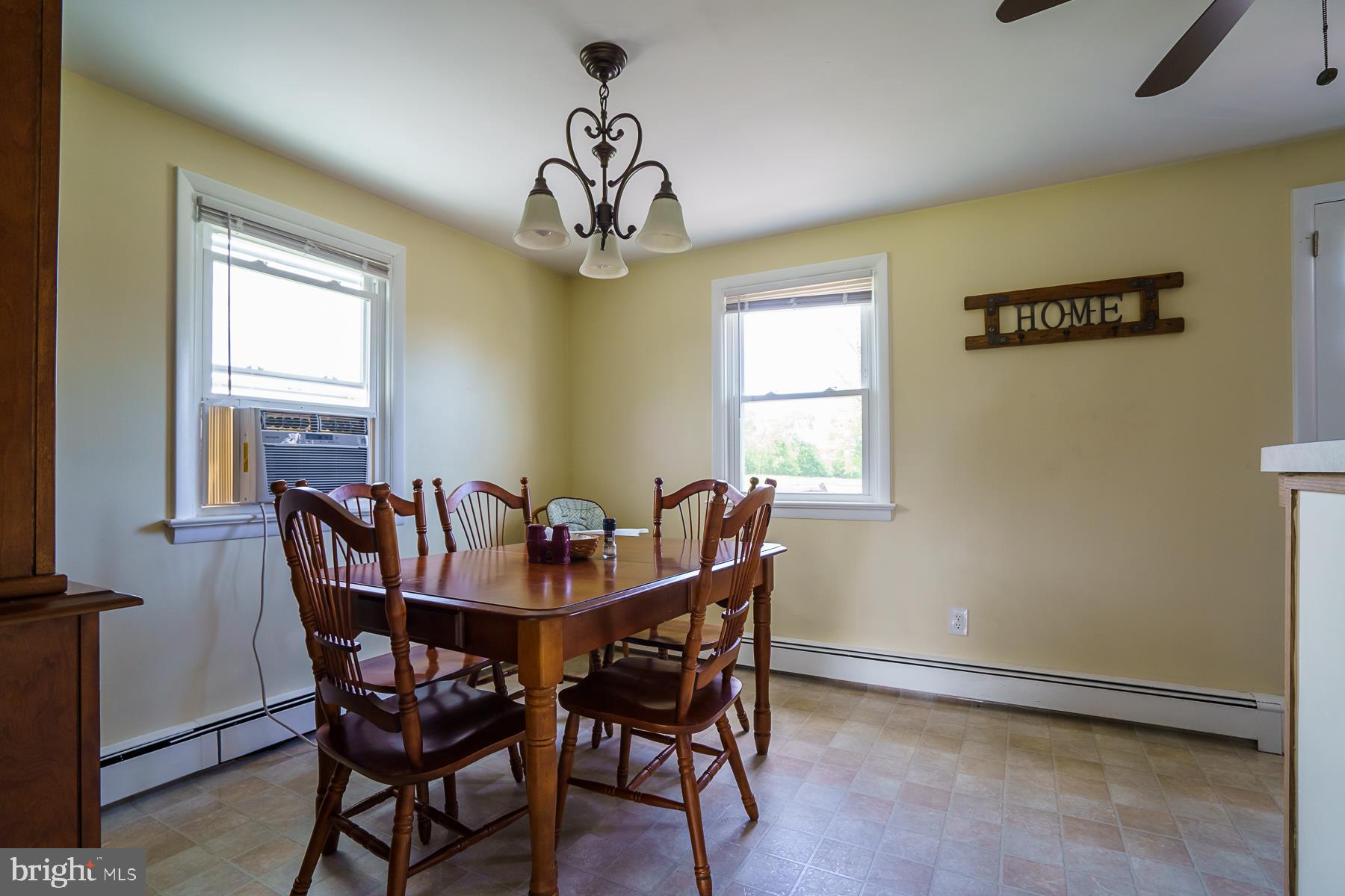 688 Allentown Road Telford, PA 18969 - Photo 8 of 29 Dining Area
