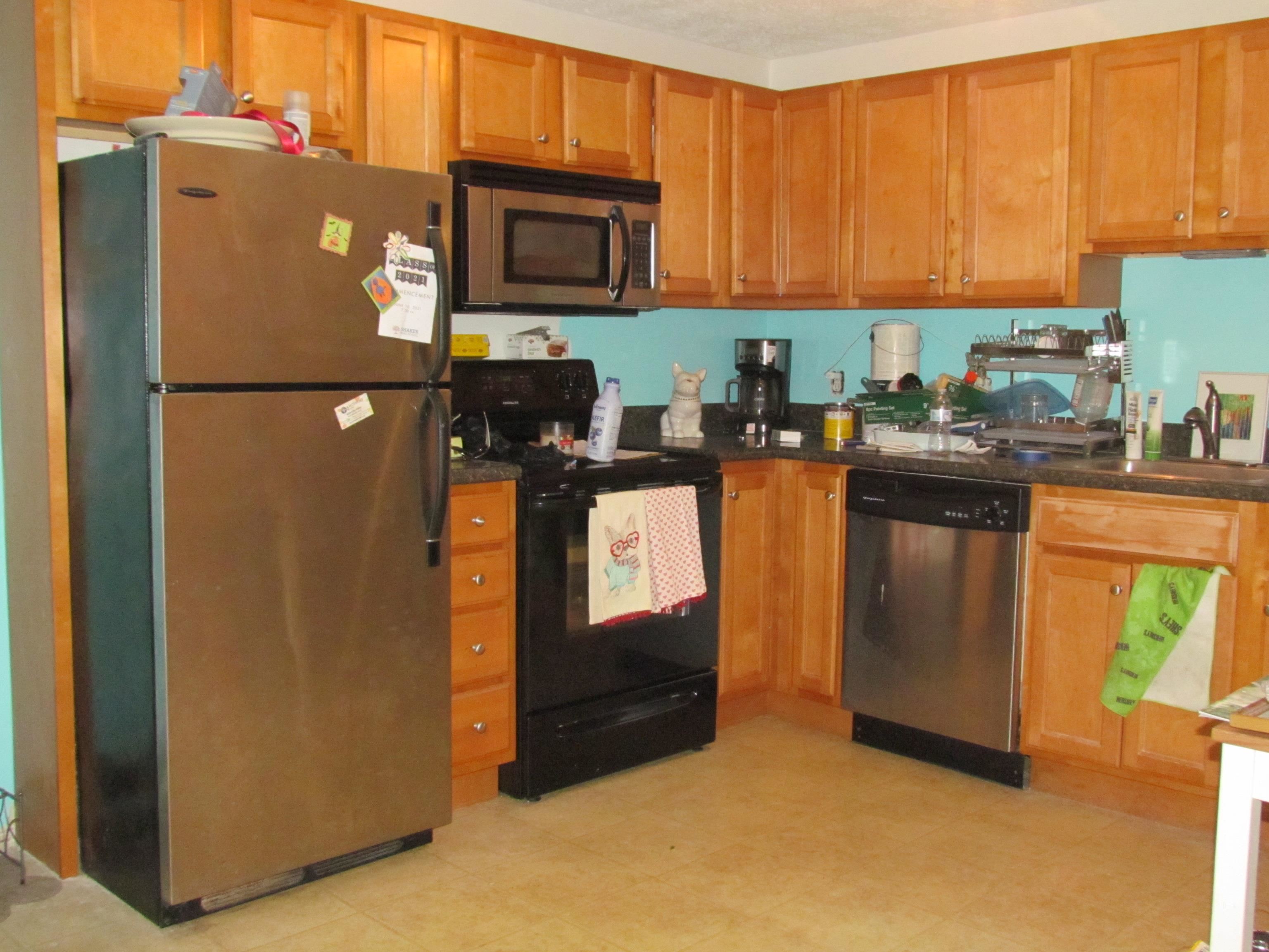 545 Calef Road, Unit 13 Manchester, NH 03103 - Photo 4 of 9