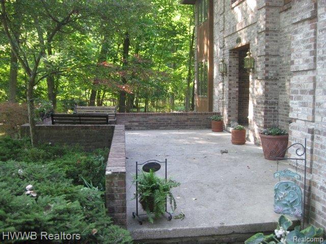 1756 Meldon Lane Rochester, MI 48309 - Photo 2 of 24 Front Entrance