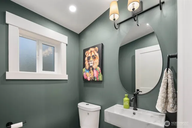 $1,850,000 | 32922 Southeast Kuzak Road, Enumclaw, WA 98022