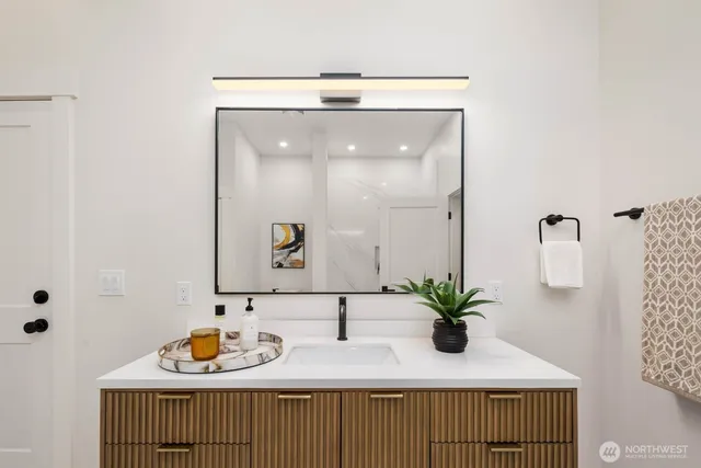 $1,850,000 | 32922 Southeast Kuzak Road, Enumclaw, WA 98022