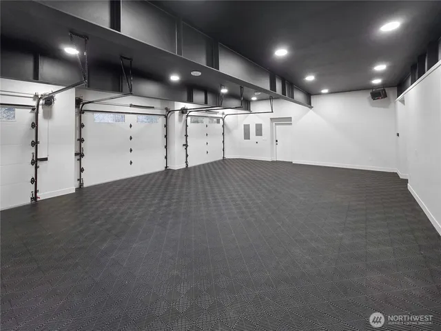 $1,850,000 | 32922 Southeast Kuzak Road, Enumclaw, WA 98022