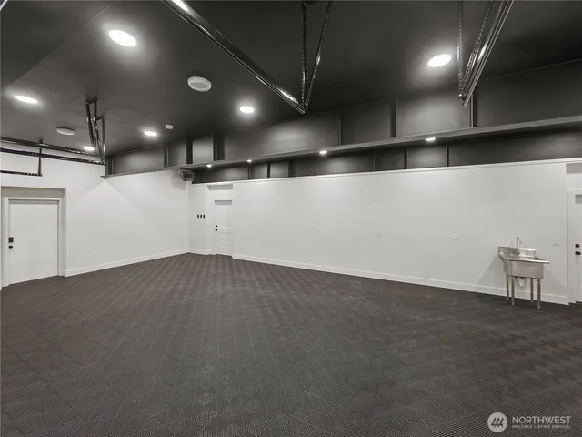 $1,850,000 | 32922 Southeast Kuzak Road, Enumclaw, WA 98022