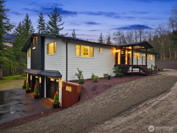 $1,665,000 | 32922 Southeast Kuzak Road, Enumclaw, WA 98022