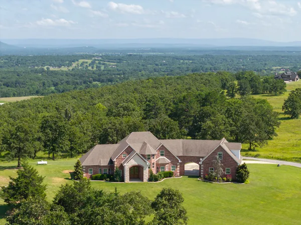 $579,000 | 34380 Berry Frost Lane, Poteau, OK 74953
