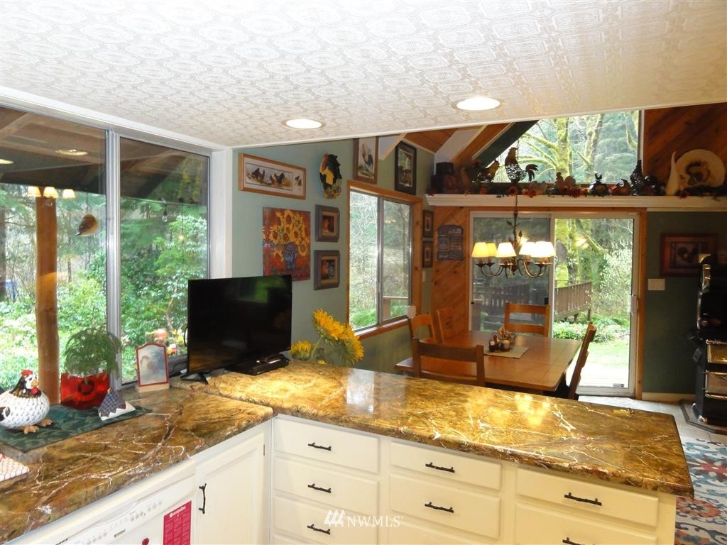 514 Carr Road Randle, WA 98377 - Photo 7 of 25 Gallery Image 7
