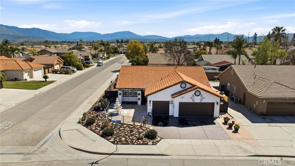 1853 Rue Chablis San Jacinto, CA 92583 - Photo 25 of 27 a view of a city from a terrace