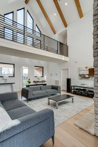 $1,599,000 | 1750 Awalt Drive, Winchester, TN 37398