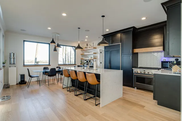 $1,599,000 | 1750 Awalt Drive, Winchester, TN 37398