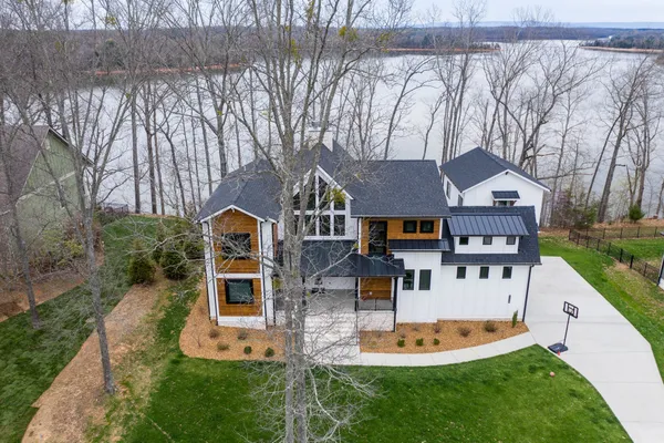 $1,599,000 | 1750 Awalt Drive, Winchester, TN 37398