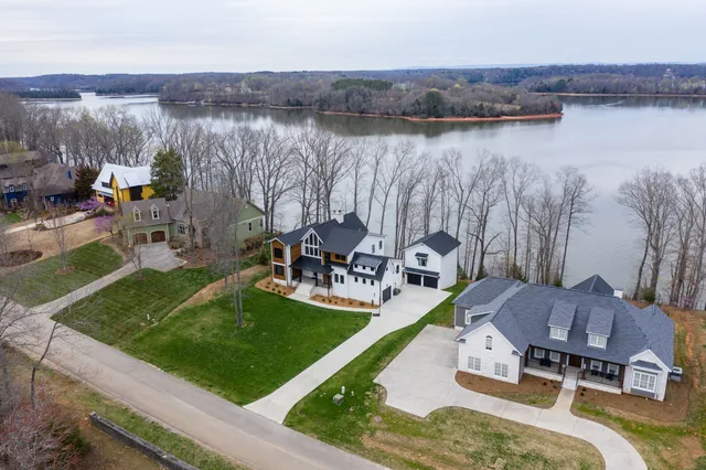 $1,599,000 | 1750 Awalt Drive, Winchester, TN 37398