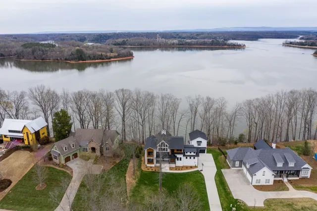 $1,599,000 | 1750 Awalt Drive, Winchester, TN 37398