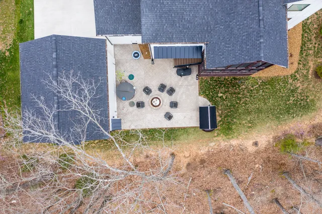 $1,599,000 | 1750 Awalt Drive, Winchester, TN 37398