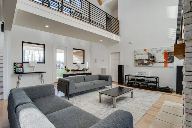 $1,599,000 | 1750 Awalt Drive, Winchester, TN 37398