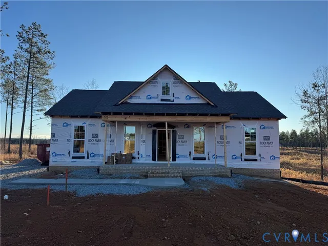 $324,900 | 4632 Country Club Road, La Crosse, VA 23950