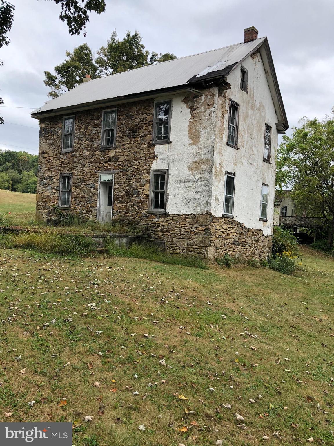 190 Morningside Road Elverson, PA 19520 - Photo 4 of 7 a view of a house with a yard