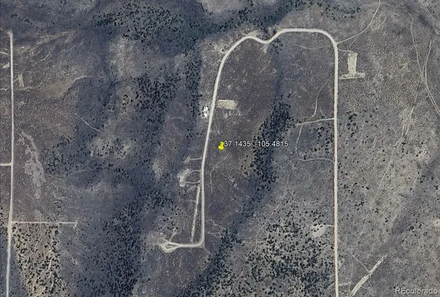 a close up of a shower