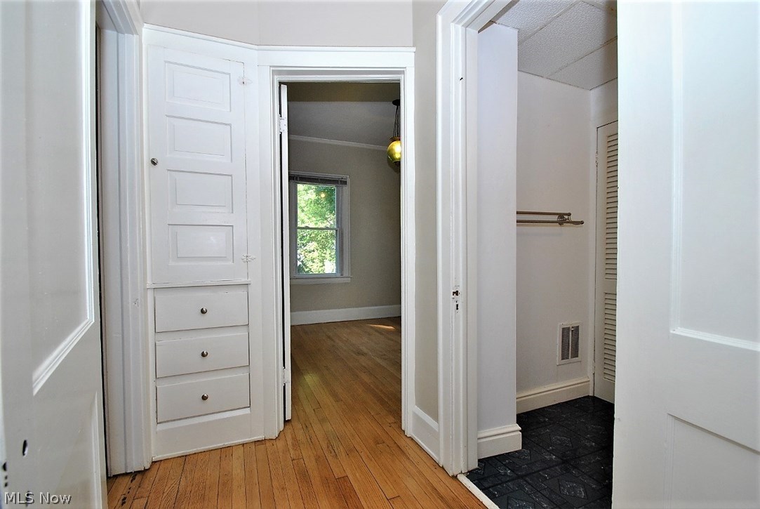 2554 Kendall Road Cleveland, OH 44120 - Photo 12 of 34 Gallery Image 12