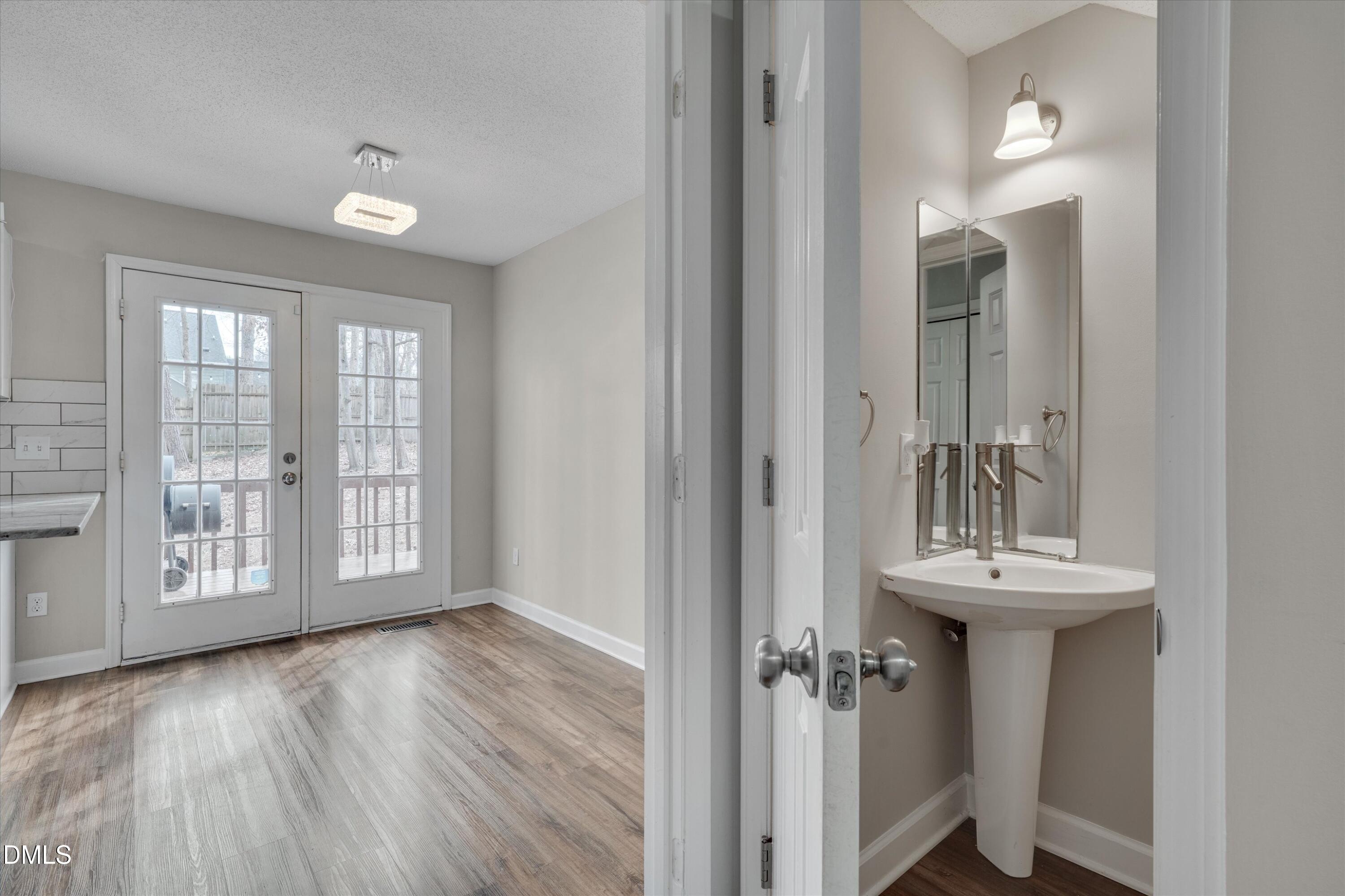 2704 Rockbridge Court Raleigh, NC 27604 - Photo 15 of 38 15-2704 Rockbridge-13