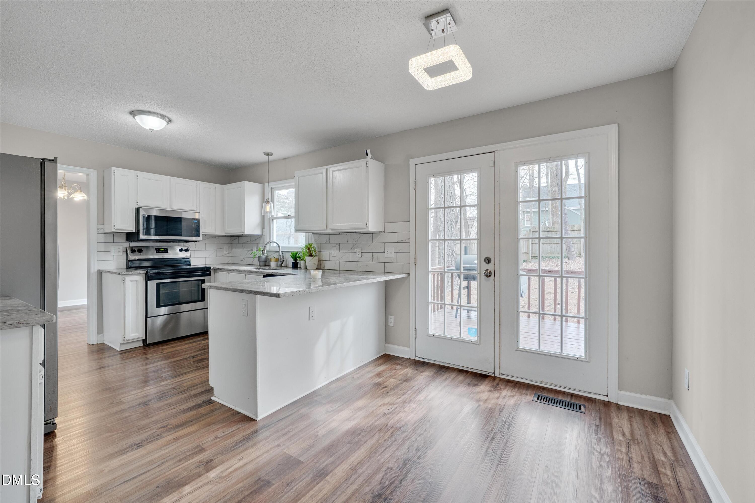 2704 Rockbridge Court Raleigh, NC 27604 - Photo 18 of 38 17-2704 Rockbridge-15