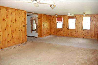 9487 West Stanley Road Flushing, MI 48433 - Photo 5 of 11 20138721-4.JPG