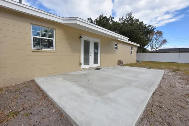 $1,800 | 4208 Ridge Road, Lakeland, FL 33811