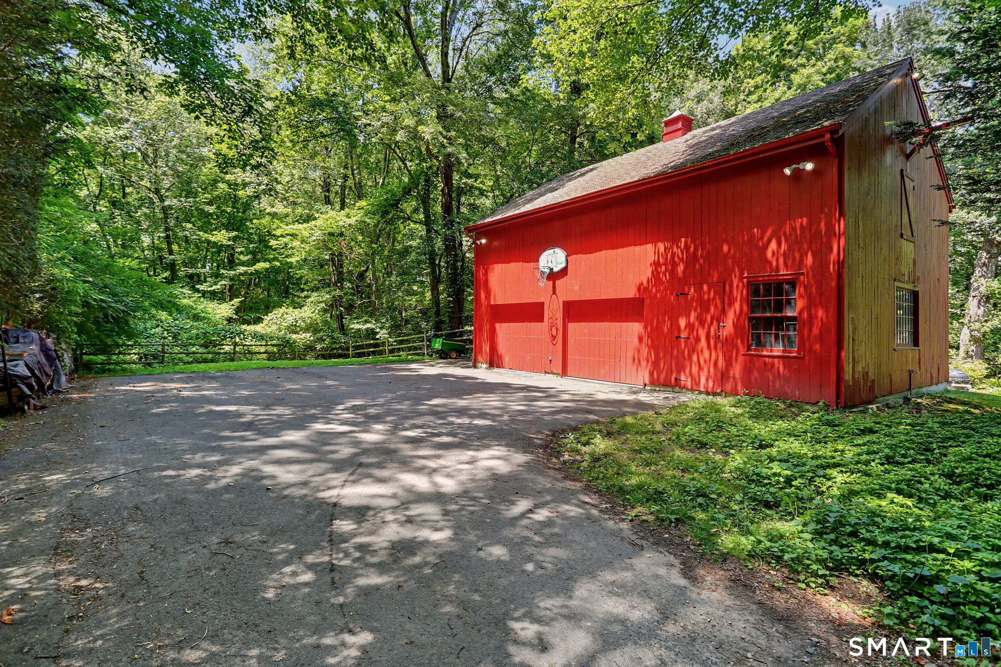 181 Georgetown Road Weston, CT 06883 - Photo 29 of 35