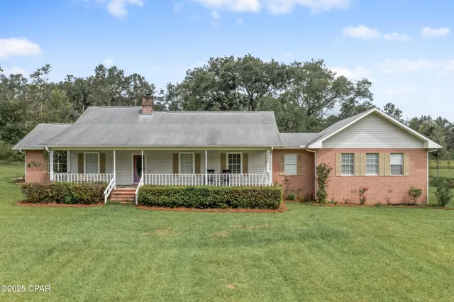 $699,999 | 2822 River Road, Vernon, FL 32462