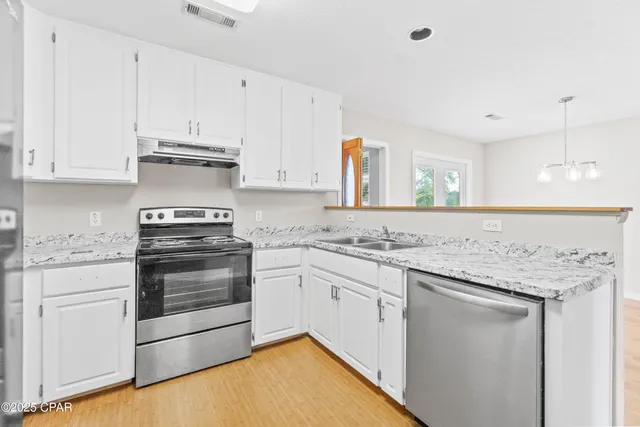 $699,999 | 2822 River Road, Vernon, FL 32462