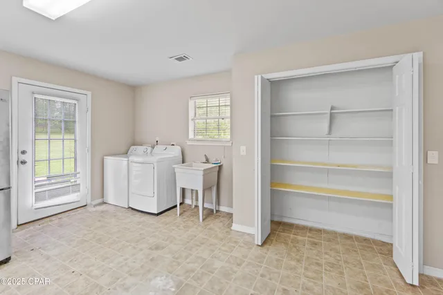 $699,999 | 2822 River Road, Vernon, FL 32462