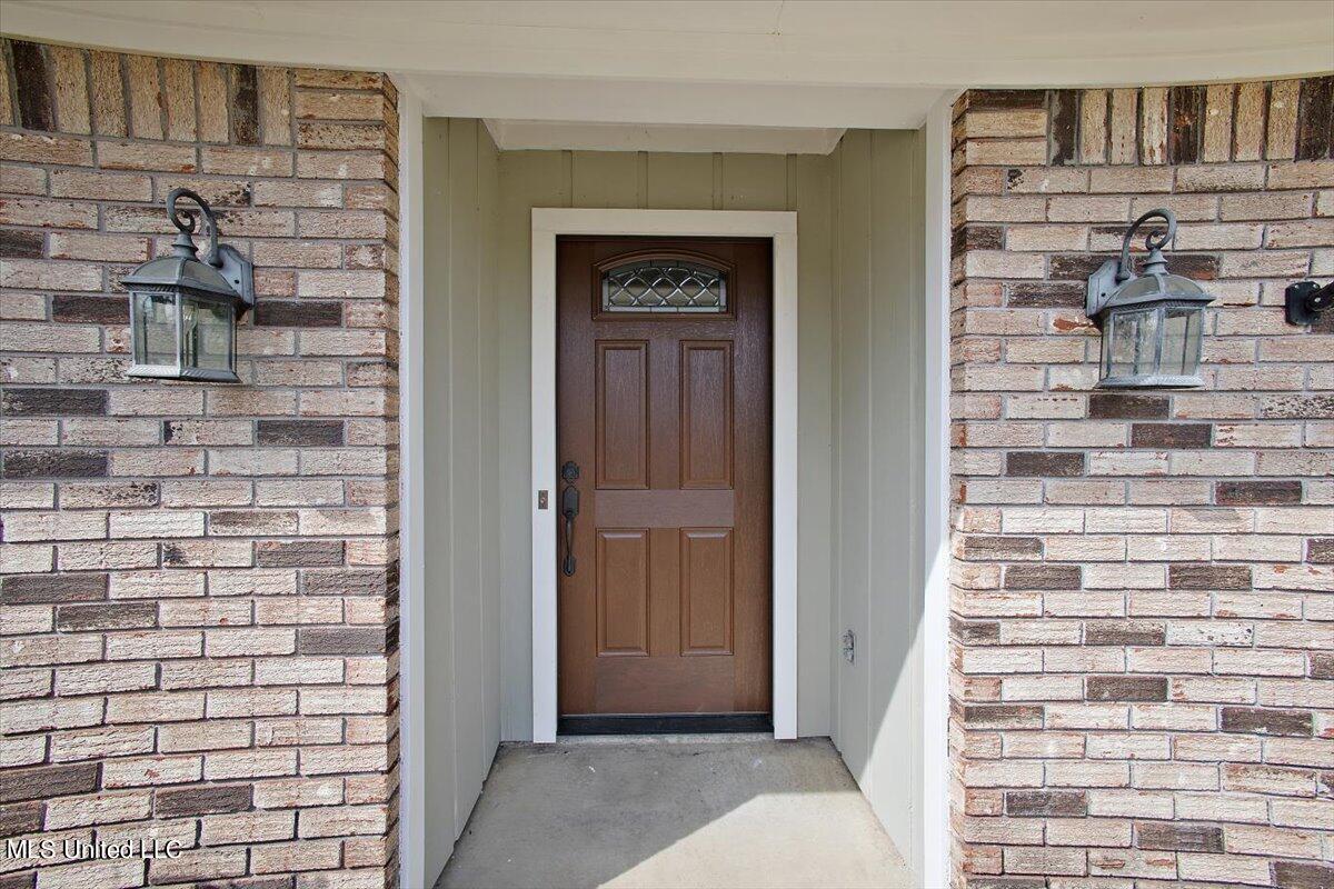 7 Treeway Drive Brandon, MS 39042 - Photo 2 of 20 04-HTP_0802