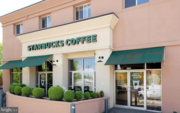 $2,925 | 900 North Garfield Street, Unit 2, Arlington, VA 22201