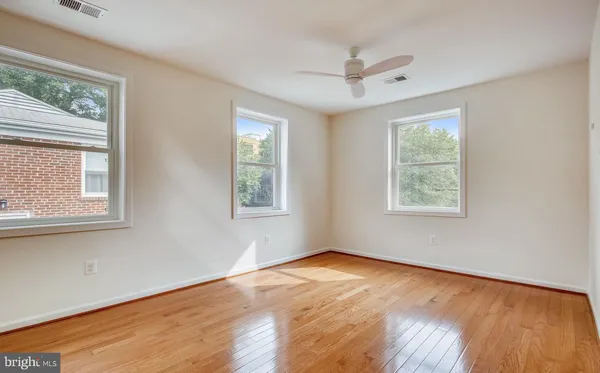 $2,925 | 900 North Garfield Street, Unit 2, Arlington, VA 22201