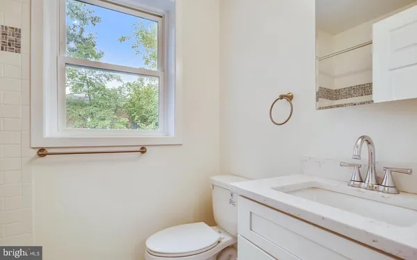 $2,925 | 900 North Garfield Street, Unit 2, Arlington, VA 22201