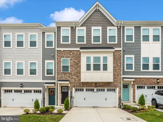 a view of a large white building