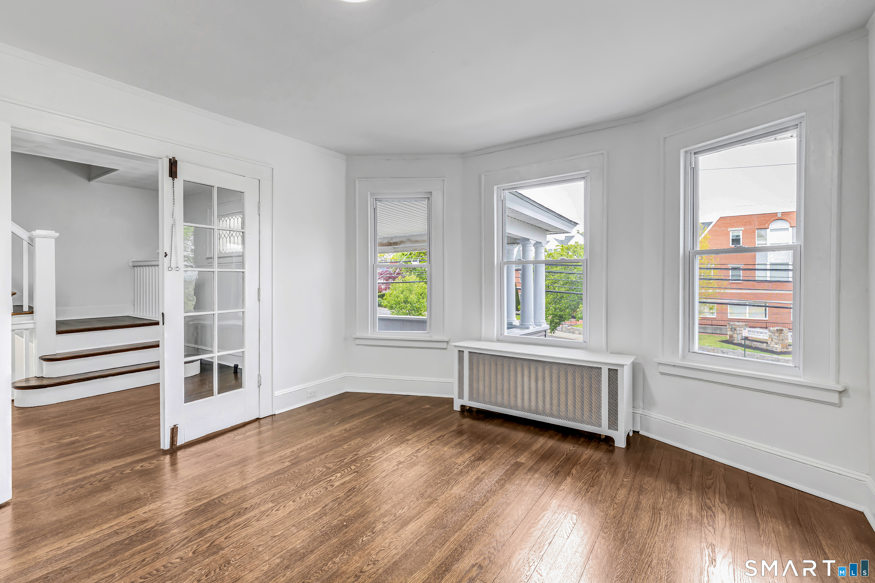 3193 Main Street Bridgeport, CT 06606 - Photo 20 of 39 Living Room