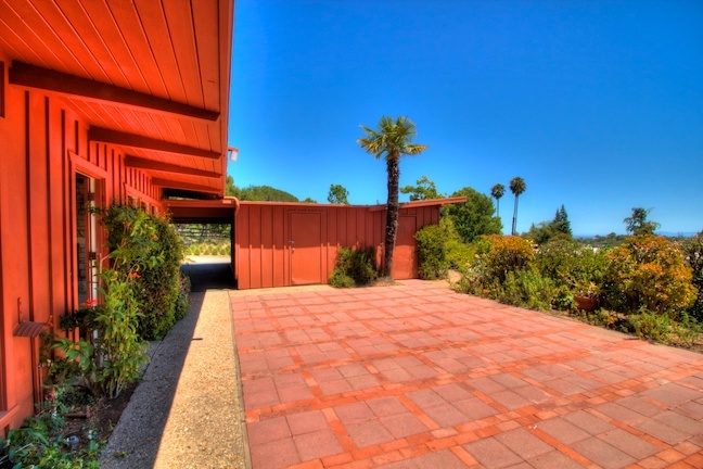1425 Holiday Hill Road Goleta, CA 93117 - Photo 11 of 13 12-Front Patio