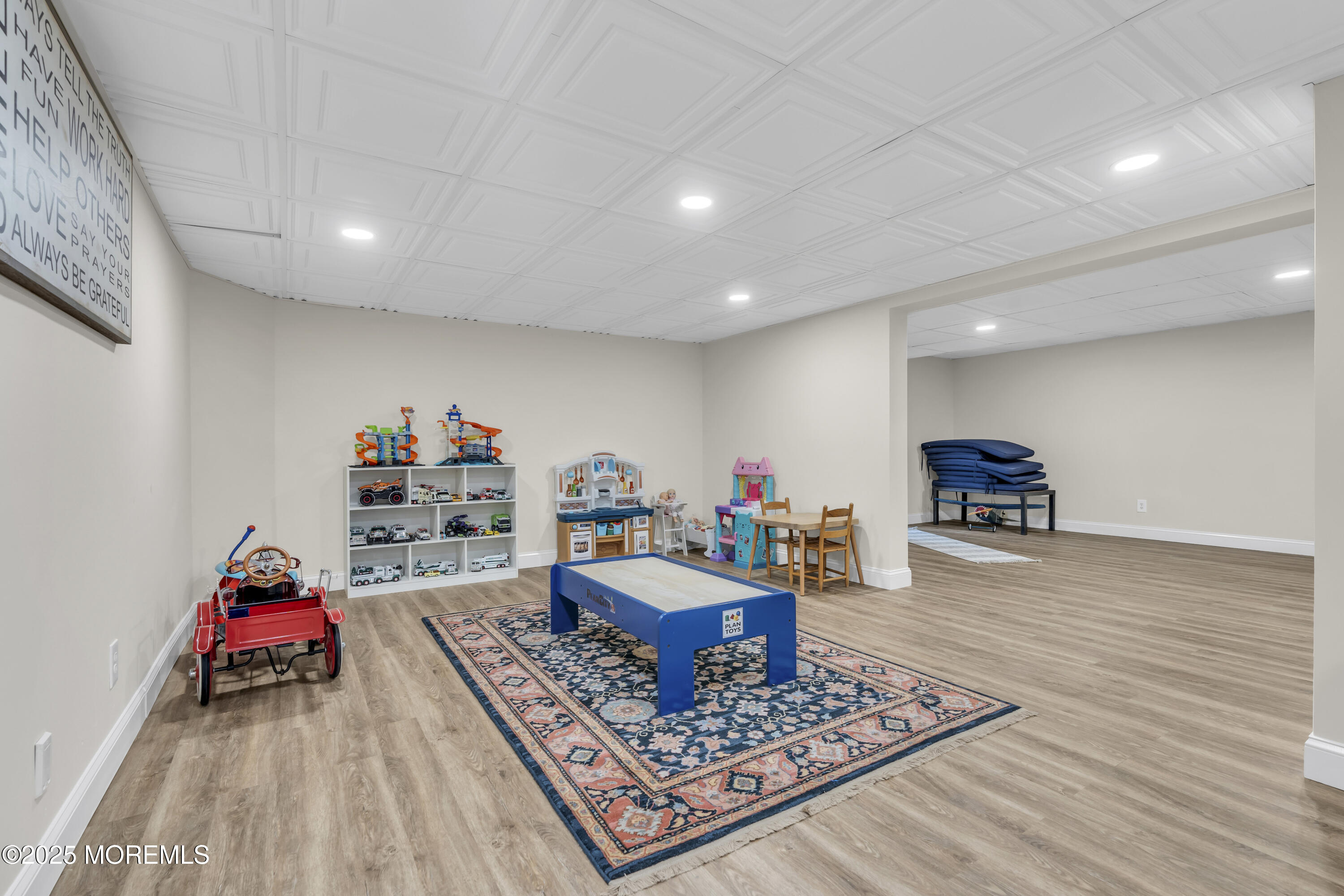 43 Periwinkle Circle Tinton Falls, NJ 07712 - Photo 44 of 60 a living room with furniture and a couch