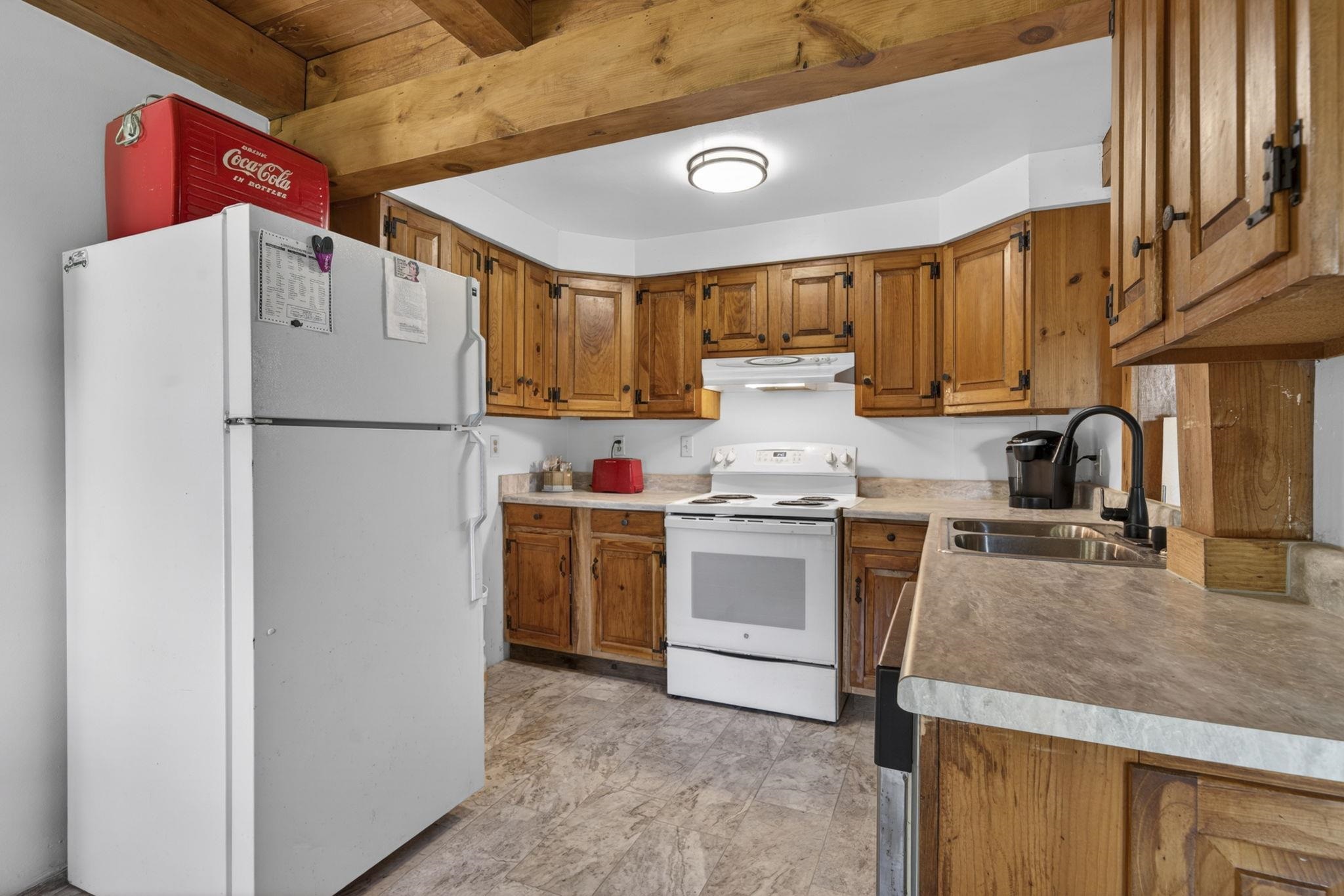 133 Hackett Hill Road Hooksett, NH 03106 - Photo 17 of 55