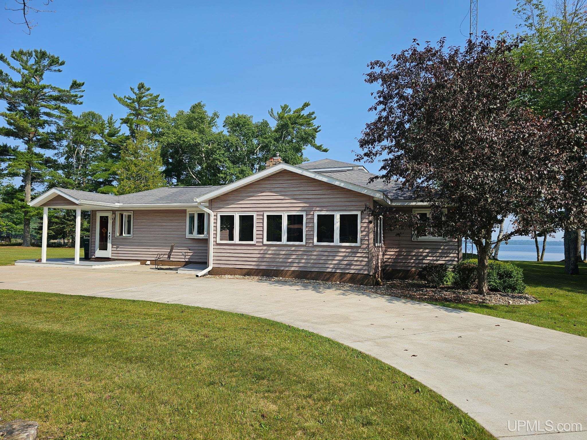 536 West Gulliver Lake Road Gulliver, MI 49840 - Photo 8 of 97